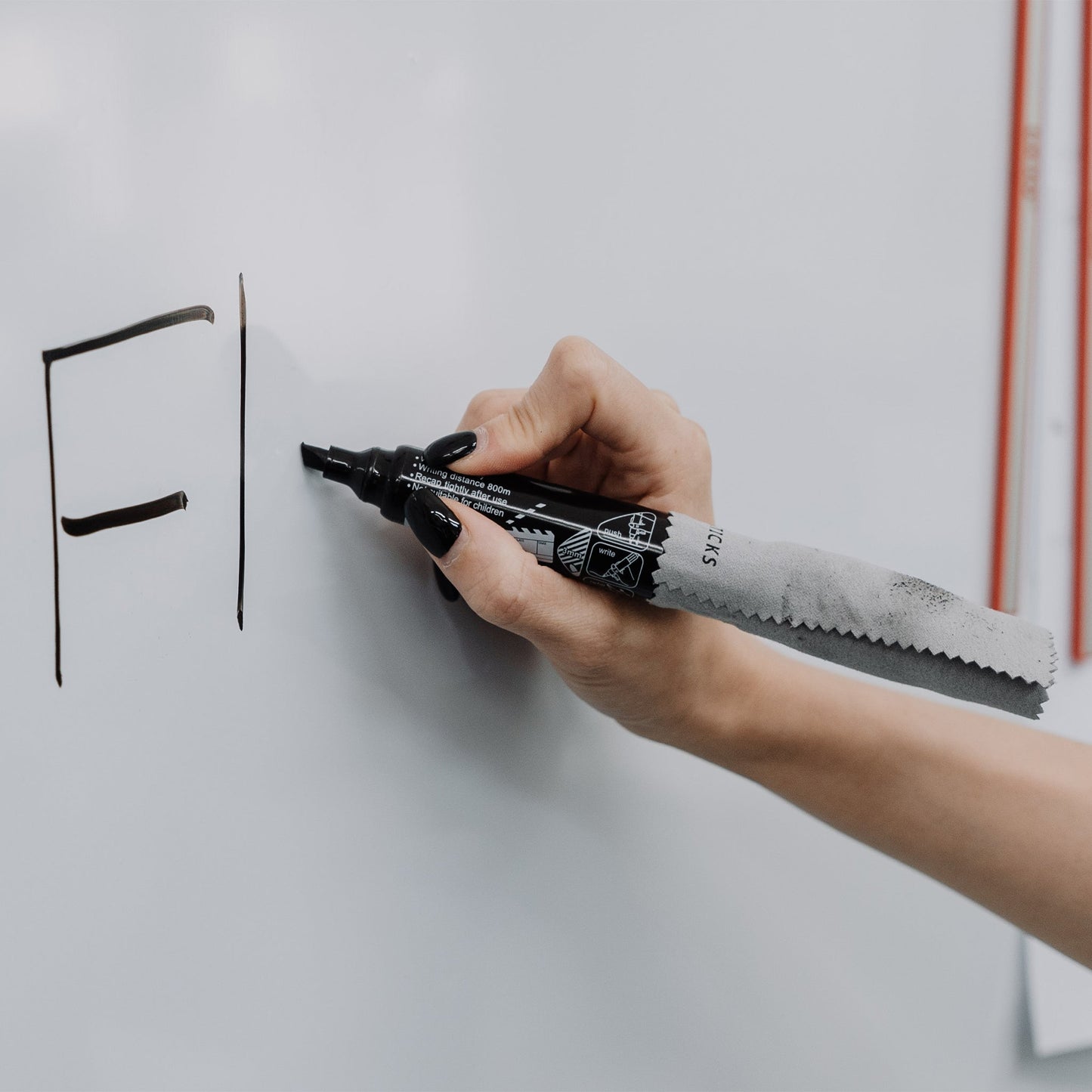 Filmsticks Reusable Non-Permanent Acrylic Board Black Marker Pen Kit